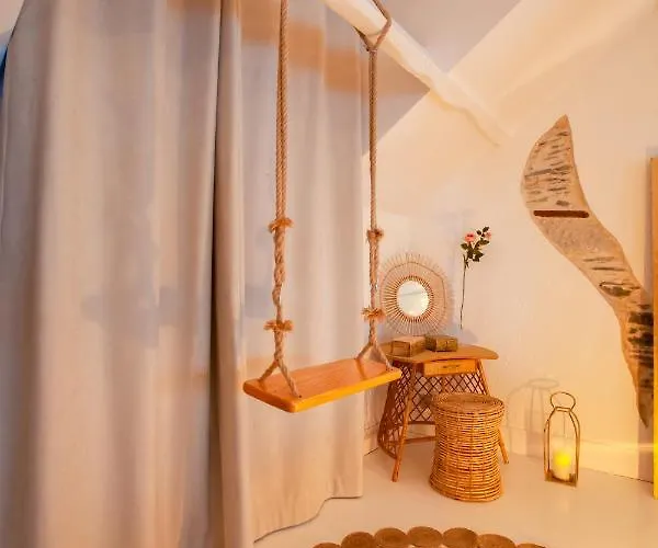 Boheme Les Petits Plaisirs Bed & Breakfast 3*